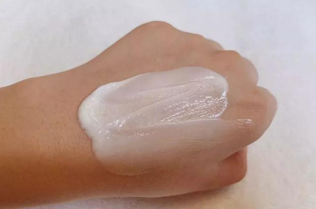 约会霜和身体乳一样吗 约会霜和身体乳一样吗