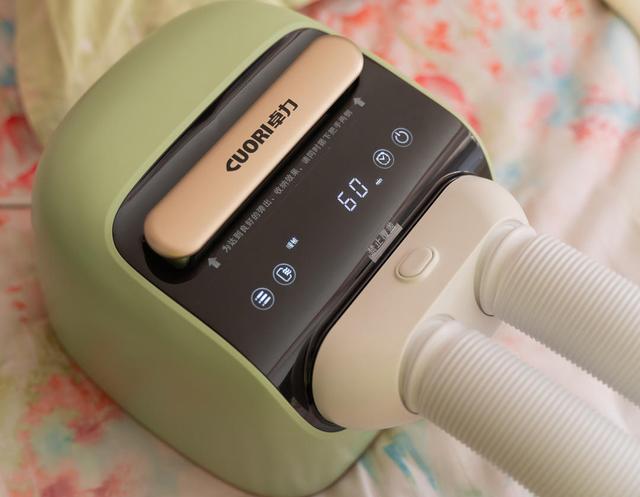 阴冷冬季给宝宝一个温暖被窝，卓力多功能烘干机体验