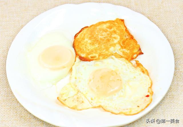 怎样煎荷包蛋好吃又好看（煎荷包蛋不粘锅不散的做法窍门）