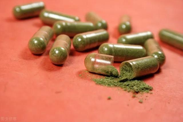 稳心颗粒与参松养心胶囊、脑心通胶囊与银杏叶片，谁更安全？