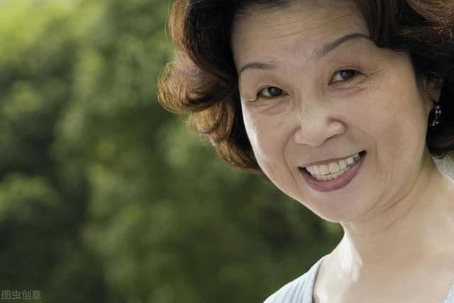 女人抗衰老的三个方法(45岁女人抗衰老的方法) - 爱秀时尚网