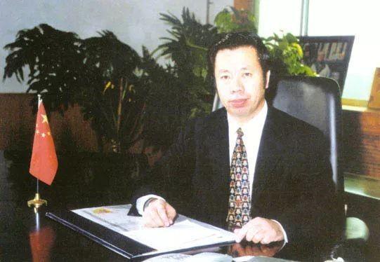 从“山西首富”到“四处逃亡”，车晓前夫李兆会到底经历了什么？