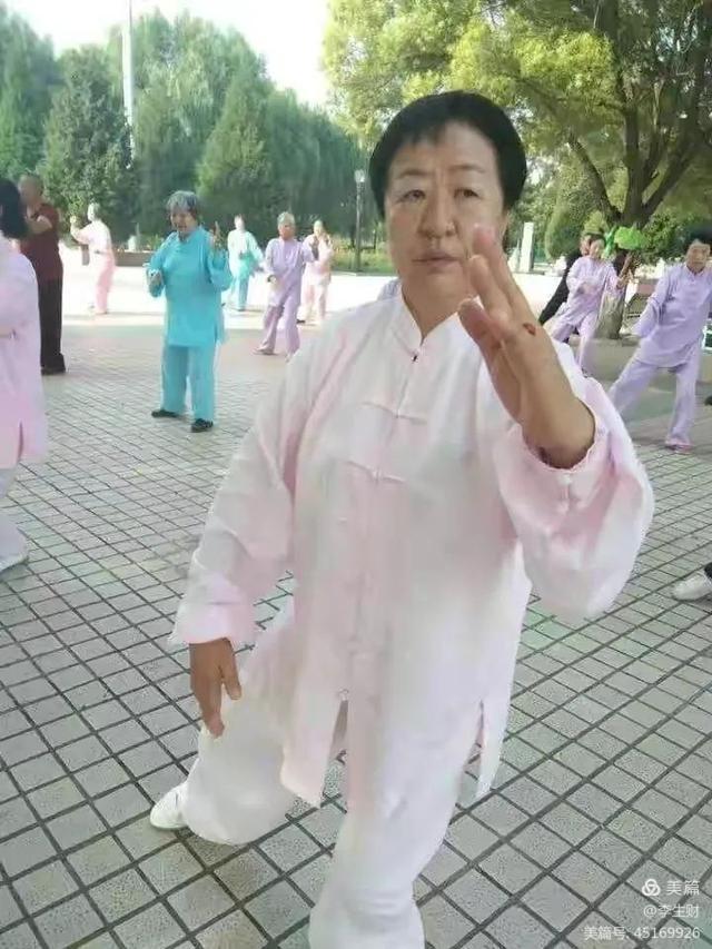 走进紫晨广场：文/李生财，图/郭翠枝