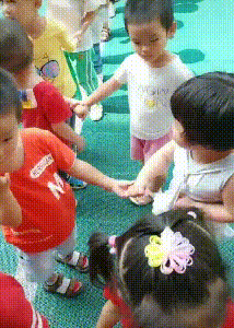 24男4女，知晓幼儿园男女比例后，宝妈们慌了