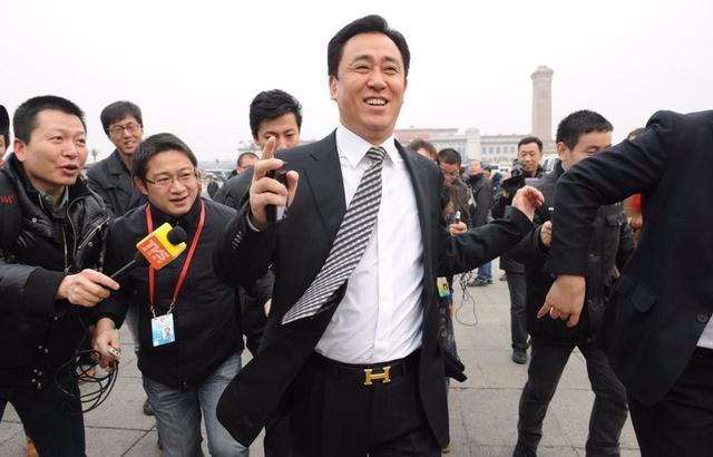 拆解恒大2万亿债务路：始于16年监管背道而驰 许家印十年套现500亿