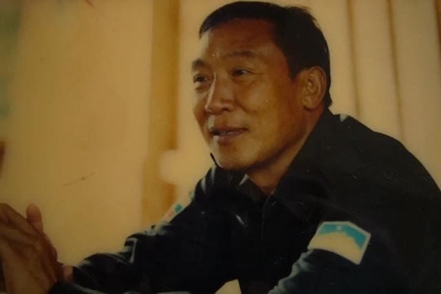 毒枭坤沙:大毒枭坤沙：为邀功亲手除岳父，手握六个师兵力，从不伤害中国人