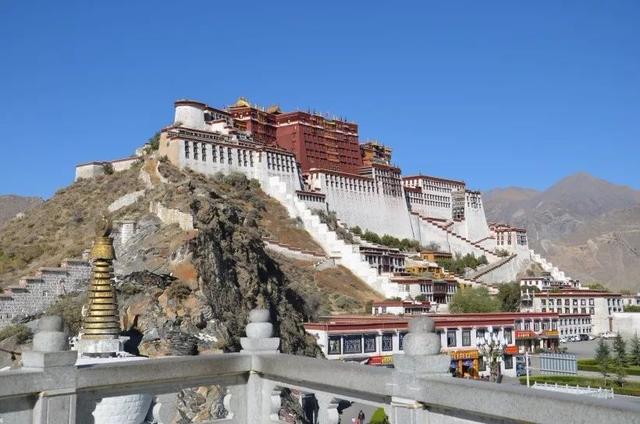 布达拉宫在哪里 布达拉宫在哪里（布达拉宫在哪里个城市） 生活
