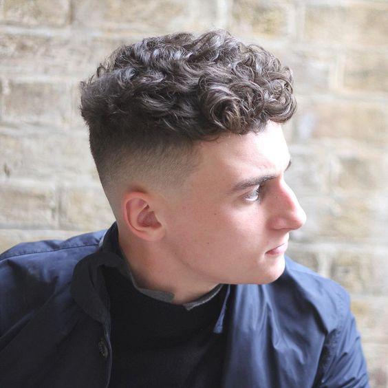 男生"m字"发际线怎么选发型?这5种剪法可以拯救,别再剪错了