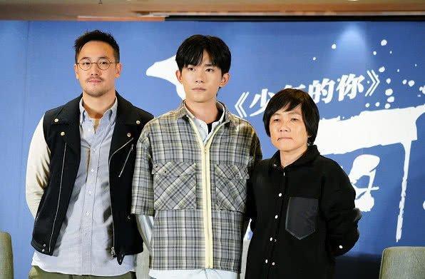 玖月晞否认抄袭:《少年的你》作者否认抄袭！称作品有共通的思考，暗示自己遭网暴