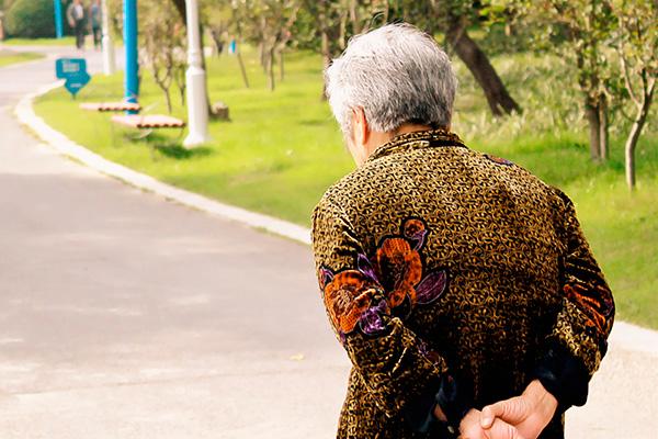 烟酒不沾，寿命更短？一辈子不抽烟、不喝酒的人，能活得更久吗？