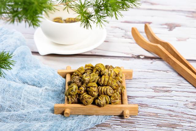 石斛——除了养胃，还能滋肾？你都了解吗？