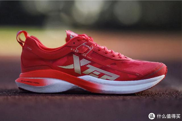 抗衰老食品专业跑鞋(100米爆发型跑鞋) - 爱秀时尚网