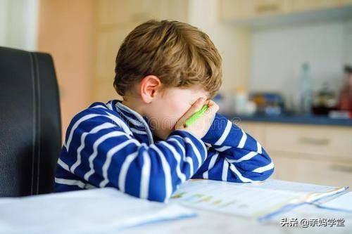 孩子哭泣是自我释放的过程，允许孩子哭，是为人父母最好的温柔