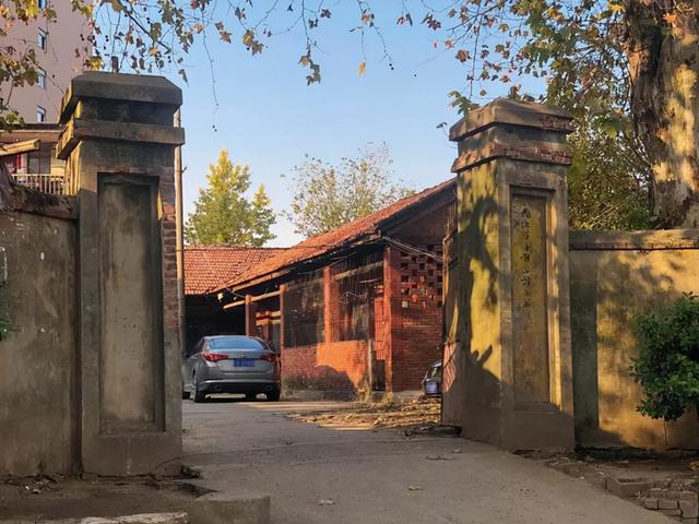 劳荣枝就这样写好了结局，从女教师堕落成女魔头，她该怪谁呢？