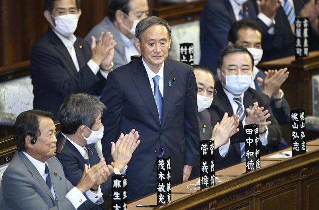日本在任最短首相！菅义伟辞职根本原因是什么？央视解读一针见血