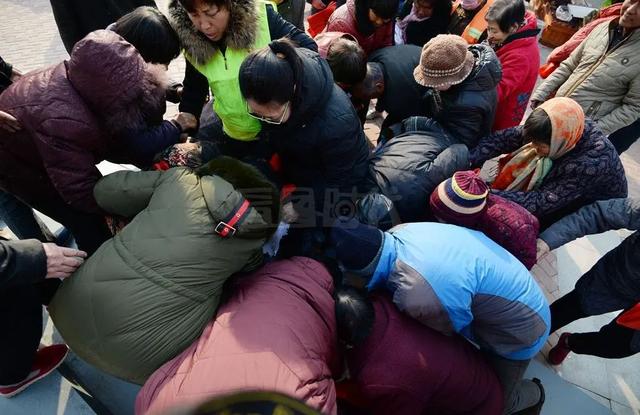 海底捞关闭300门店，鸿星尔克日掉粉近万，新消费兴趣点在哪里？