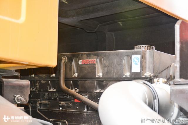 矿用工程车