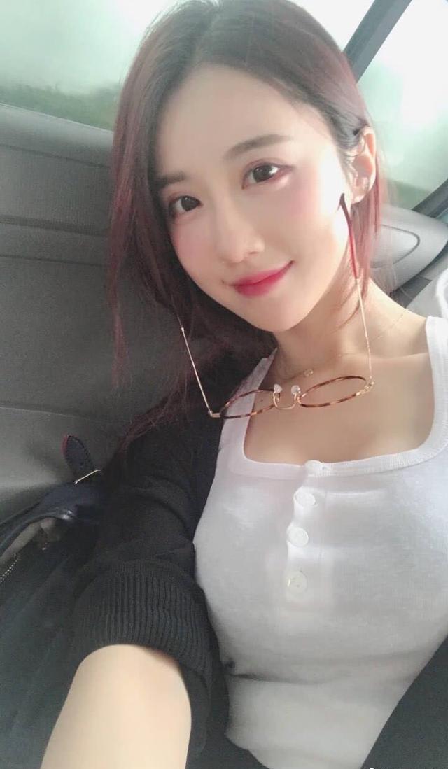 尤果女神 李雅琪, 感而妩媚,这样的妹子再来一打吧气质御姐,谁知道