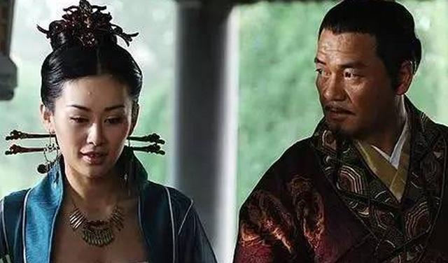 卧薪尝胆的尝胆是什么意思