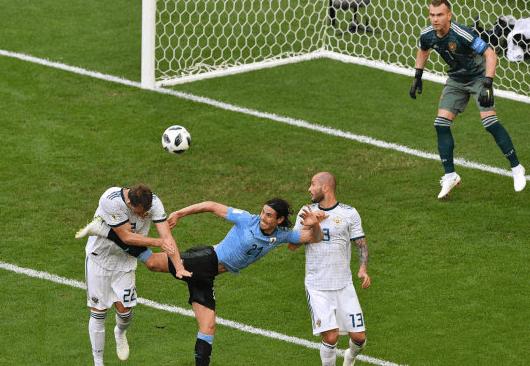 卡瓦尼苏亚雷斯进球，俄罗斯0:3惨败乌拉圭憾失头名出线机会