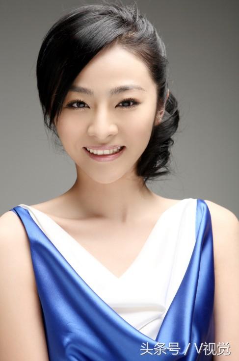 小斯琴高娃在《白鹿原》中饰 冷秋月.