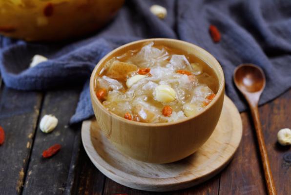 肺不好不能吃茄子？提醒：养肺护肺，5种食物可以多吃一点