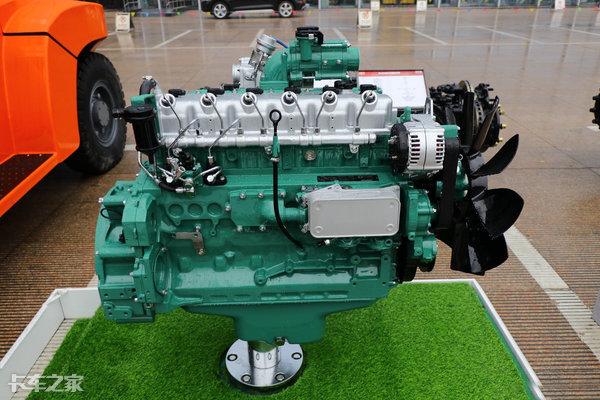 拉砂石料自卸车