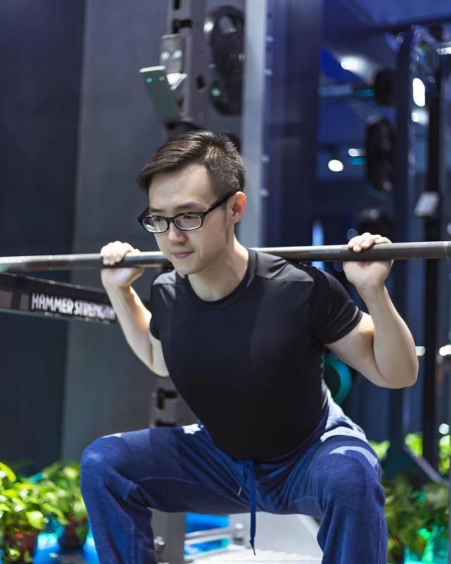 三大项虽是增肌必练项目,但它对健身有这样的好处