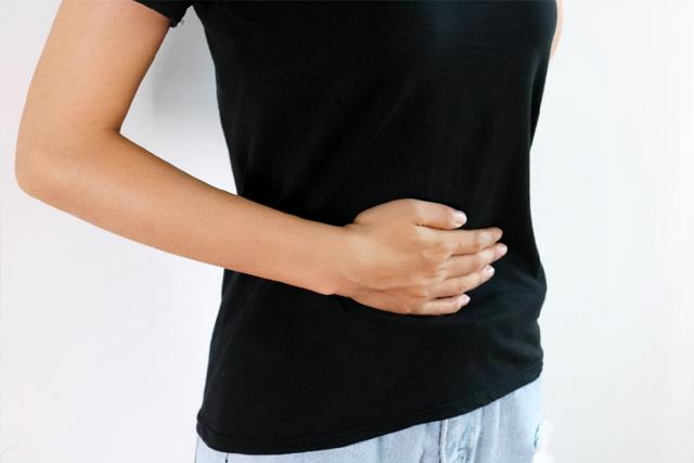 胃部经常反酸、烧心，该怎么办？吃馒头、喝牛奶可以有效缓解吗？