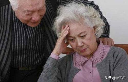 老年人在起床的时候也要注意几个要点