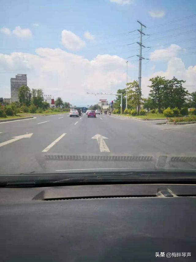 滴滴司机：女乘客要搬家，几箱行李，四只宠物，我要求加价100块
