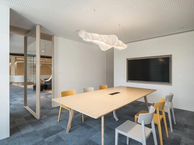 建筑工程宣传颜色的搭配展图