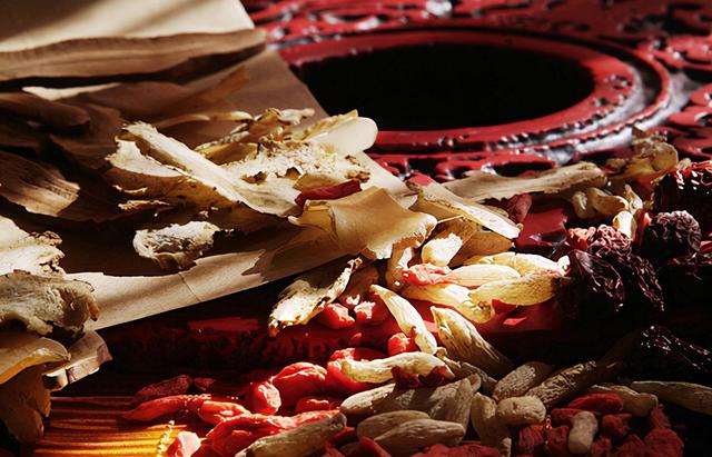 萎软难起，口干口渴，畏寒肢冷怎么办？中医该如何调理改善？