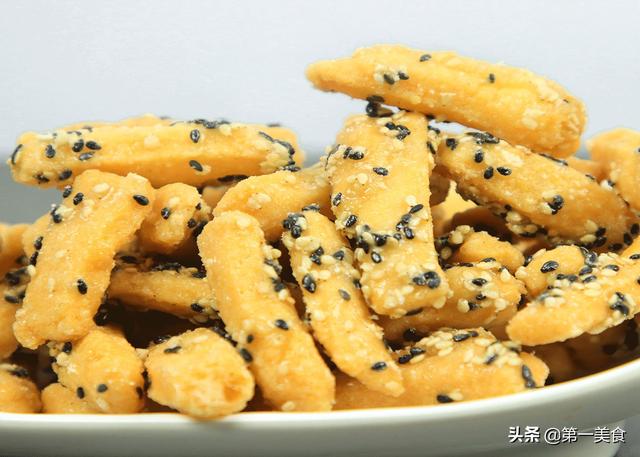 想吃零食不用买，4种面食详细做法，不用烤箱不发面，几分钟出锅