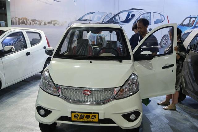 低速電動四輪車與三輪篷車 有什麼區別 選擇哪個更好 中國熱點