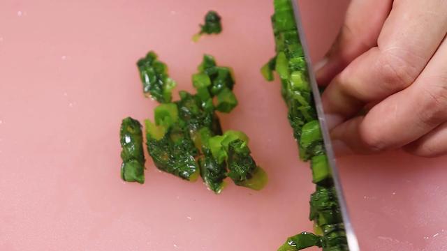 一口顶8杯奶，2块钱做一锅，一口吃进10种营养，宝宝最爱吃的辅食