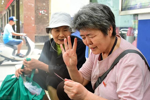 人到了一定的年纪，要想身体好，首先要做到“五不贪”