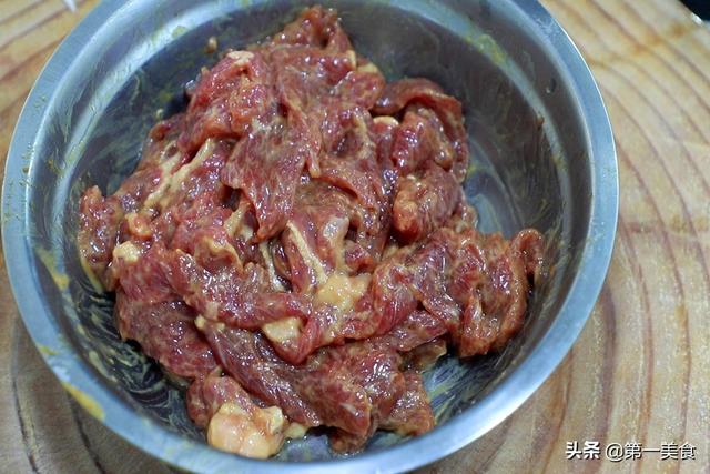 1斤牛肉1塊豆腐一鍋燉，廚師長分享家常豆花牛肉做法，鮮香嫩滑 健身 第4张
