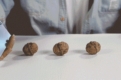 为了全面屏而舍弃的呼吸灯，终于回归了，OPPO给了很不一样的设计