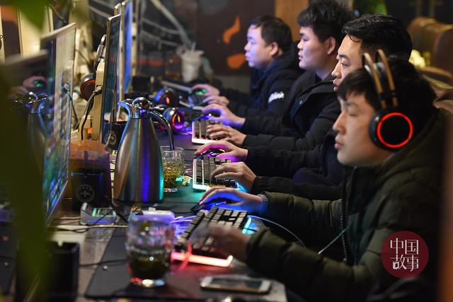 网民节:还要戒网瘾？中国网民节来看深陷“网瘾”的国人
