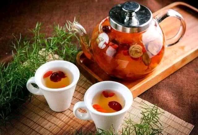 为何有人气血不足，补血反上火？提醒：或许是补气血的方法用错了