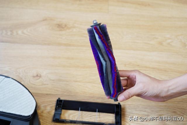 体验这款扫拖机器人之后，或许除菌是自动集尘扫拖地新的发展方向