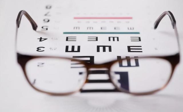 每晚睡前，坚持吃一粒维生素E，久而久之，身体会有啥收获呢？