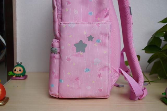 轻松背负，健康成长，给小外甥女的生日礼物——GMT for Kids小方包