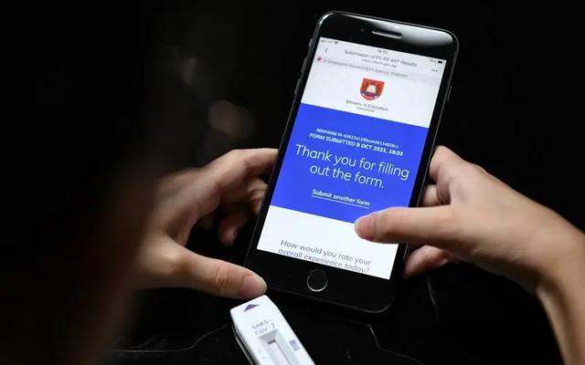 明年起，新加坡未接種員工不能返回工作場所