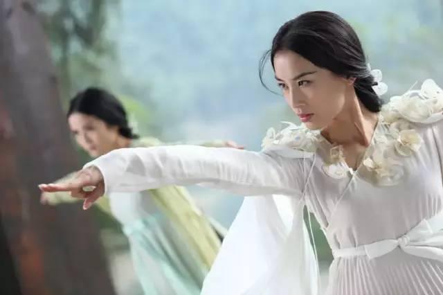 她开始跟杨子"捆绑"拍戏