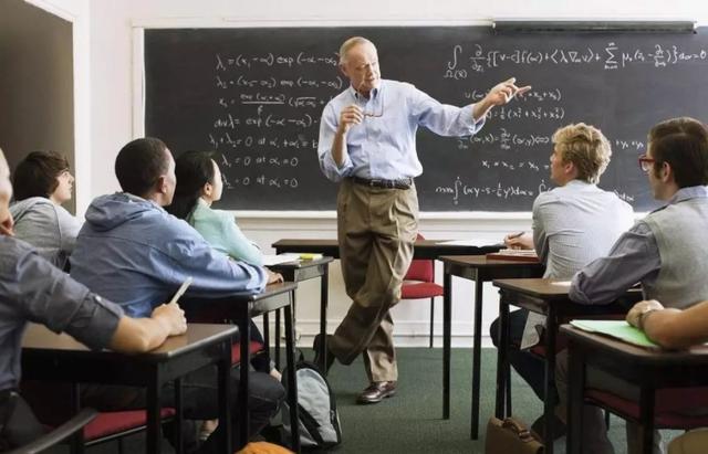 英国 包机 接中国留学生 美国却因 滑稽理由 将留学生遣返 全网搜