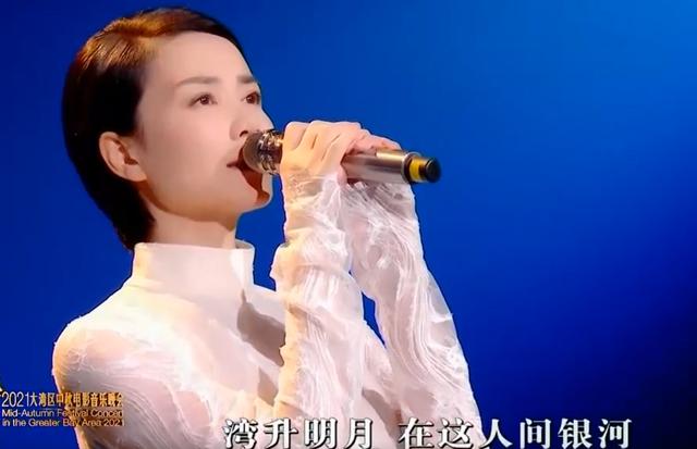 谢霆锋与王菲：80后爱上60后，爱情跨越20年，孩子分别扔给前任