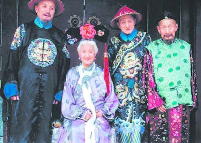 黄宗洛:与黄宗江黄宗英并称“黄氏三杰”，多演小人物，被称“龙套大师”