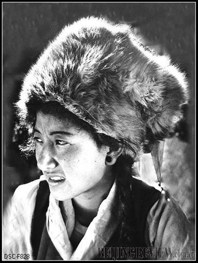 在北京的金山上北京的金山上首次进京演出周雍西有几个子女